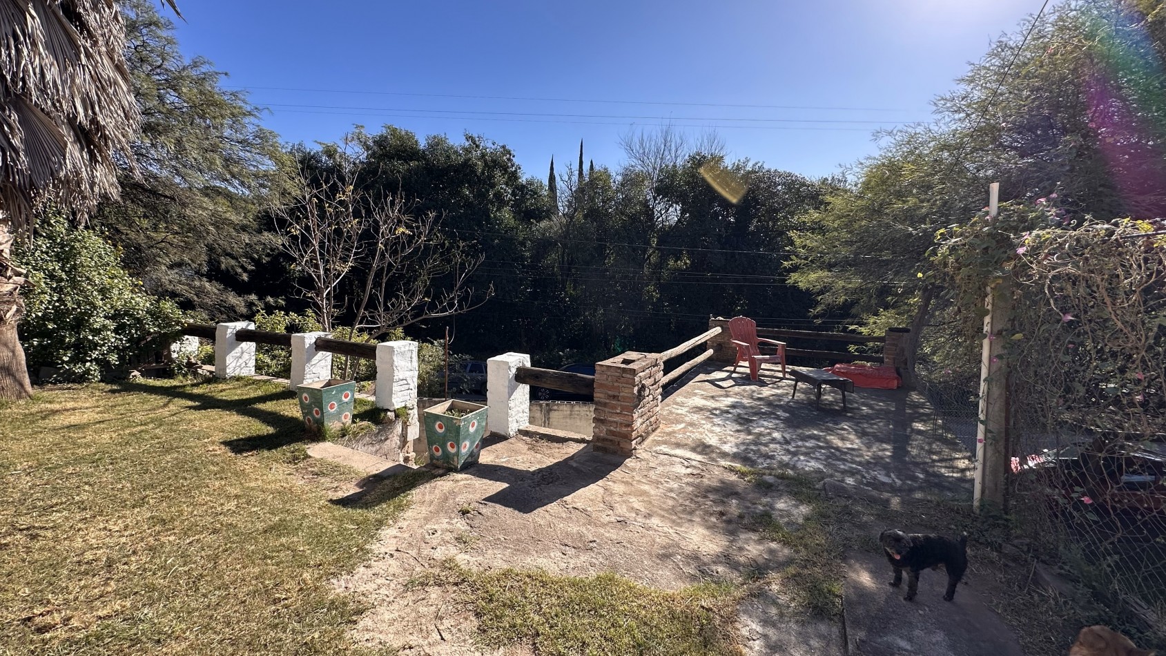 Un Refugio Natural con Vistas a las Sierras