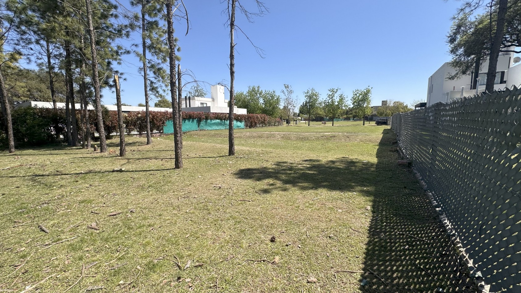 HERMOSO TERRENO CENTRAL EN CHACRAS DE LA VILLA!