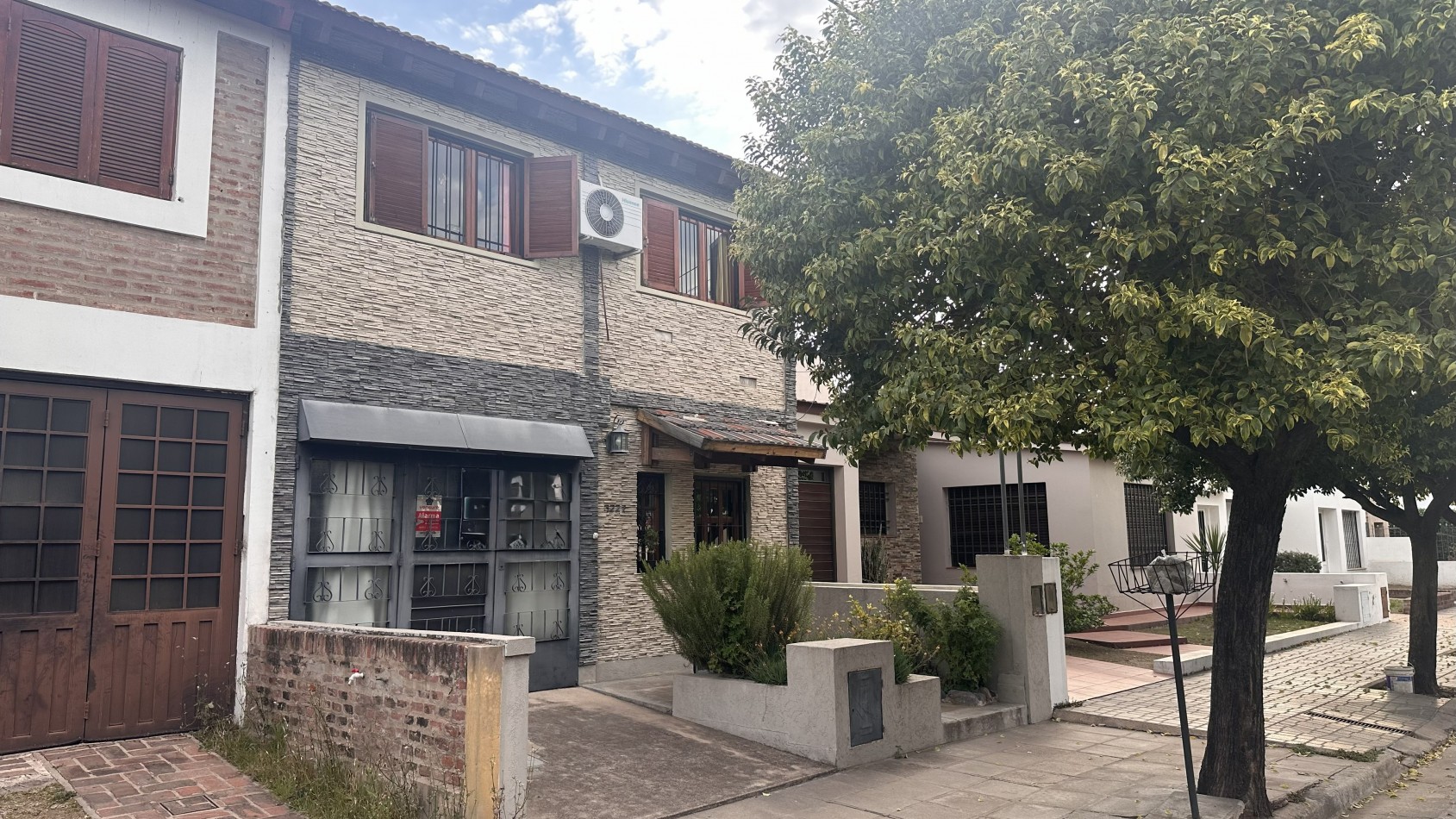 Duplex apto credito! 3 dorm c/patio