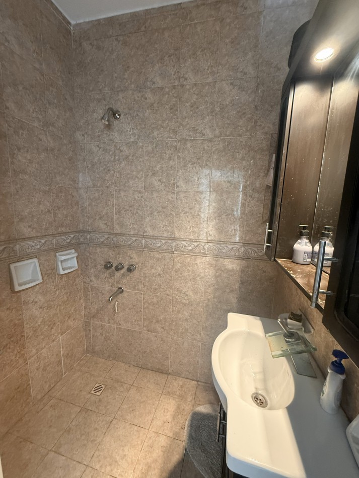 Casa con pileta y quincho a pasos del Cordoba Shopping