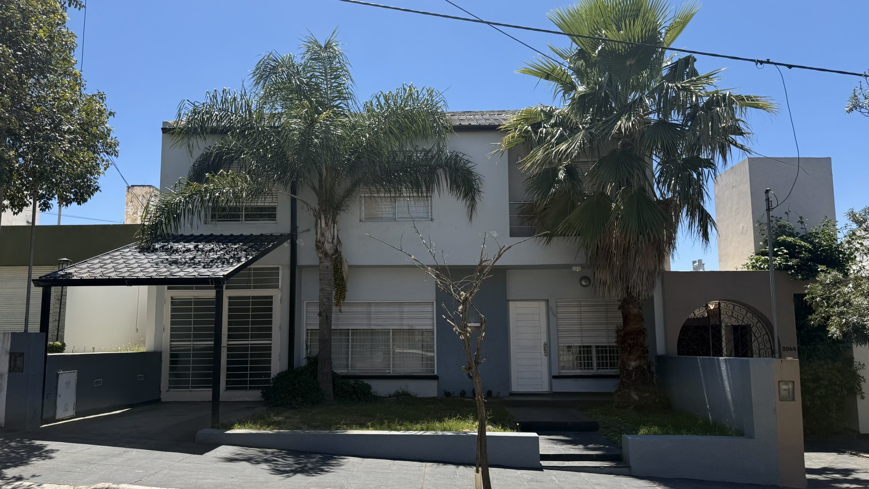 Casa con pileta y quincho a pasos del Cordoba Shopping