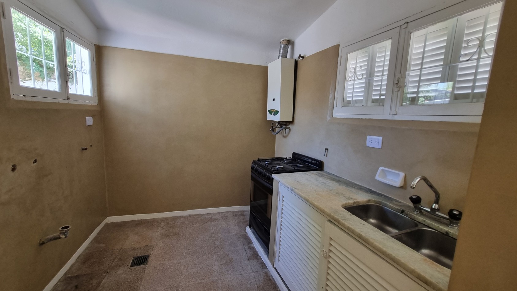 PH en complejo cerrado con PATIO Y ASADOR