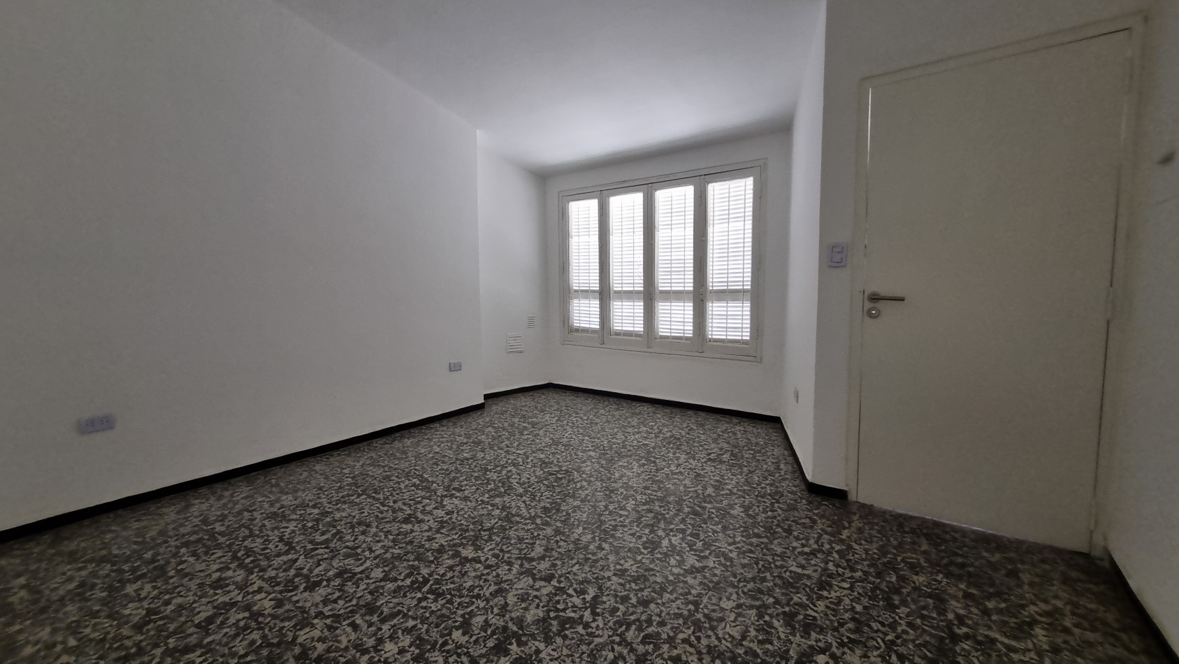 PH en complejo cerrado con PATIO Y ASADOR