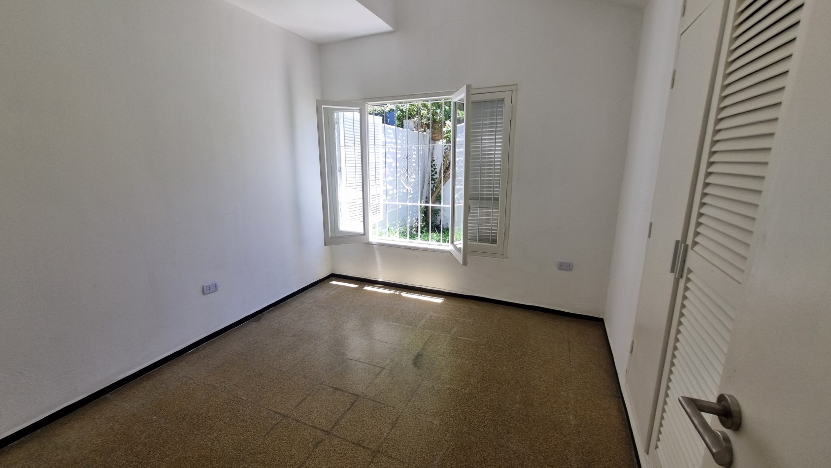 PH en complejo cerrado con PATIO Y ASADOR