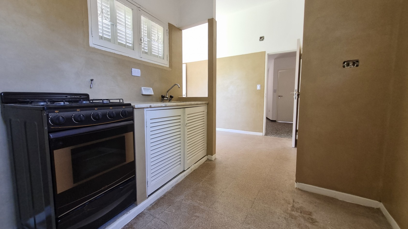 PH en complejo cerrado con PATIO Y ASADOR