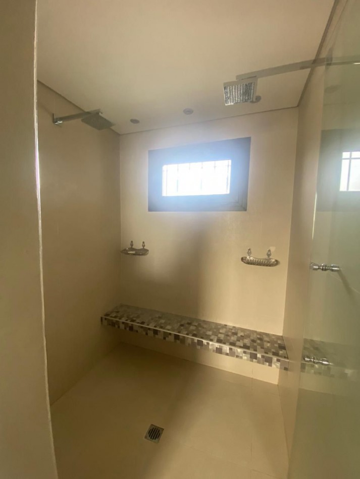 ESPECTACULAR PROPIEDAD EN EL CERRO DE LAS ROSAS