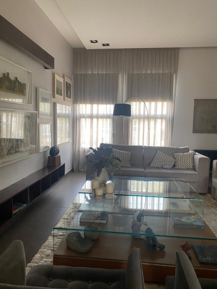 ESPECTACULAR PROPIEDAD EN EL CERRO DE LAS ROSAS