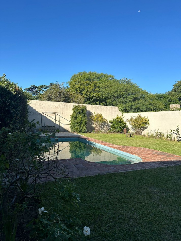 ESPECTACULAR PROPIEDAD EN EL CERRO DE LAS ROSAS