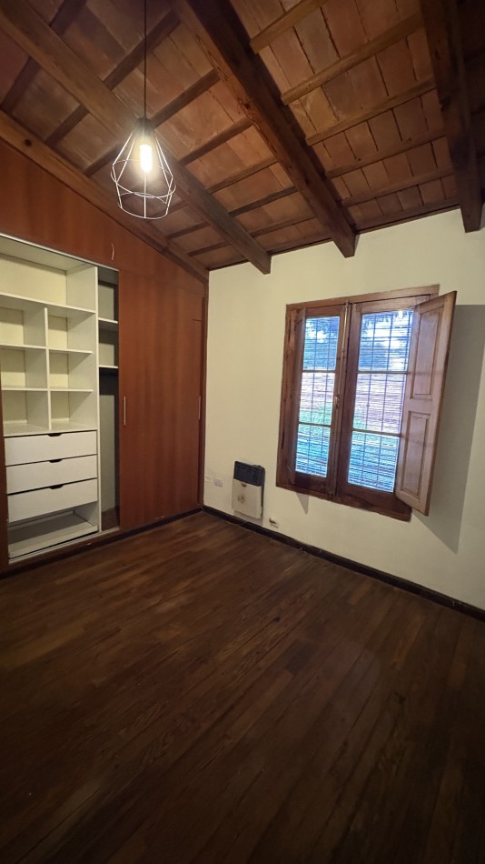 Casa con pileta en complejo cerrado