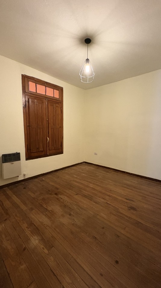 Casa con pileta en complejo cerrado