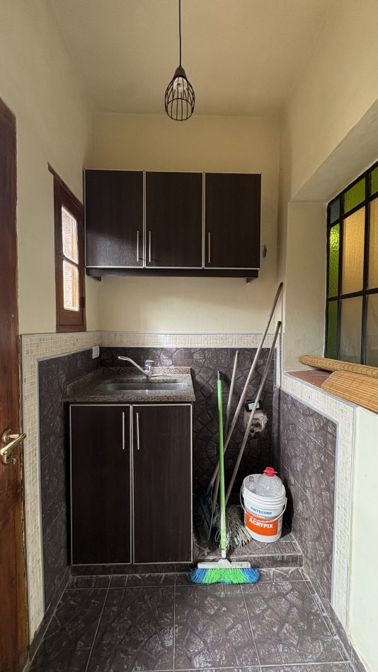 Casa con pileta en complejo cerrado