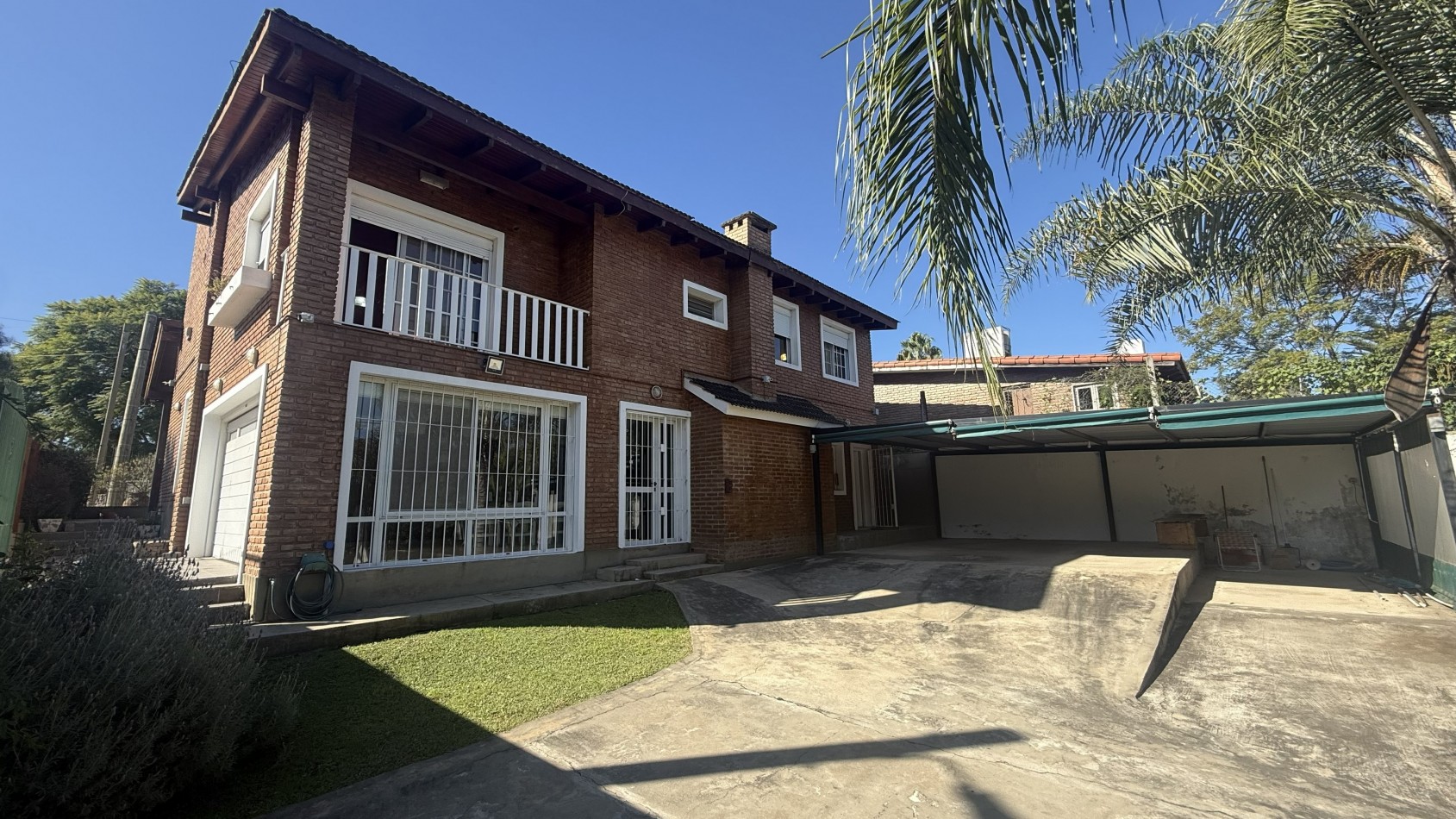 Queres vista? Compra esta casa!