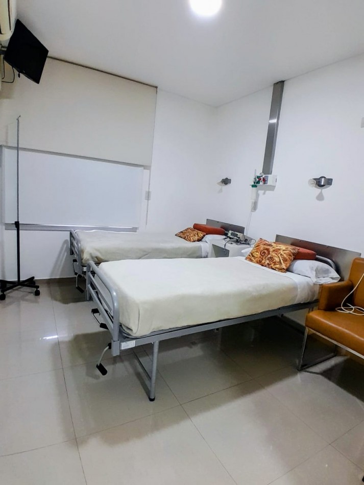 IMPECABLE! SE VENDE IMPORTANTE CLINICA EN FUNCIONAMIENTO
