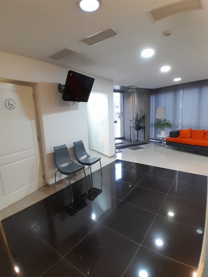 IMPECABLE! SE VENDE IMPORTANTE CLINICA EN FUNCIONAMIENTO
