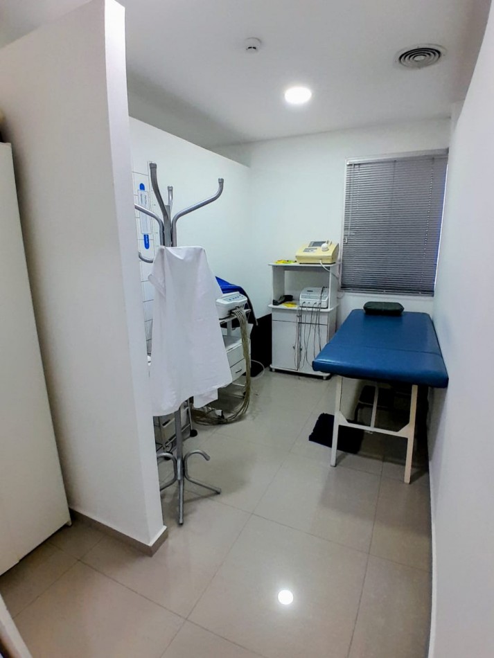 IMPECABLE! SE VENDE IMPORTANTE CLINICA EN FUNCIONAMIENTO