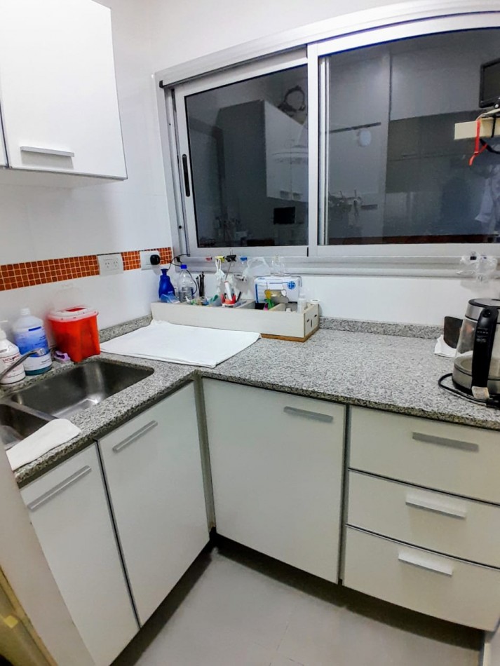 IMPECABLE! SE VENDE IMPORTANTE CLINICA EN FUNCIONAMIENTO