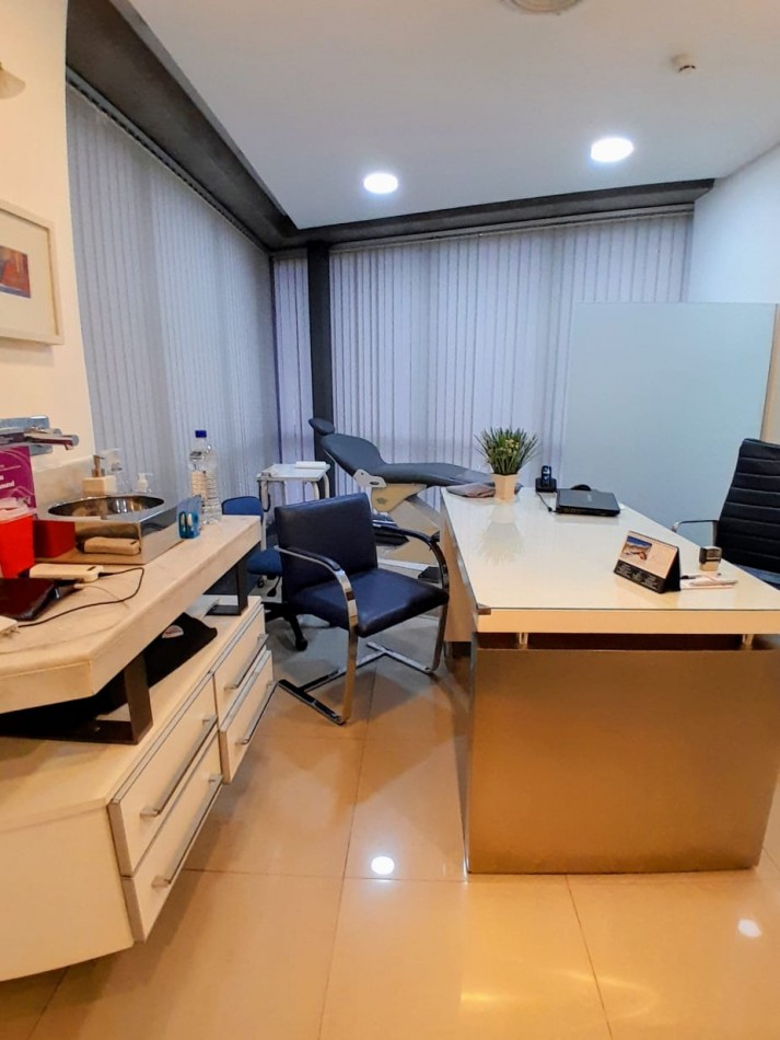 IMPECABLE! SE VENDE IMPORTANTE CLINICA EN FUNCIONAMIENTO