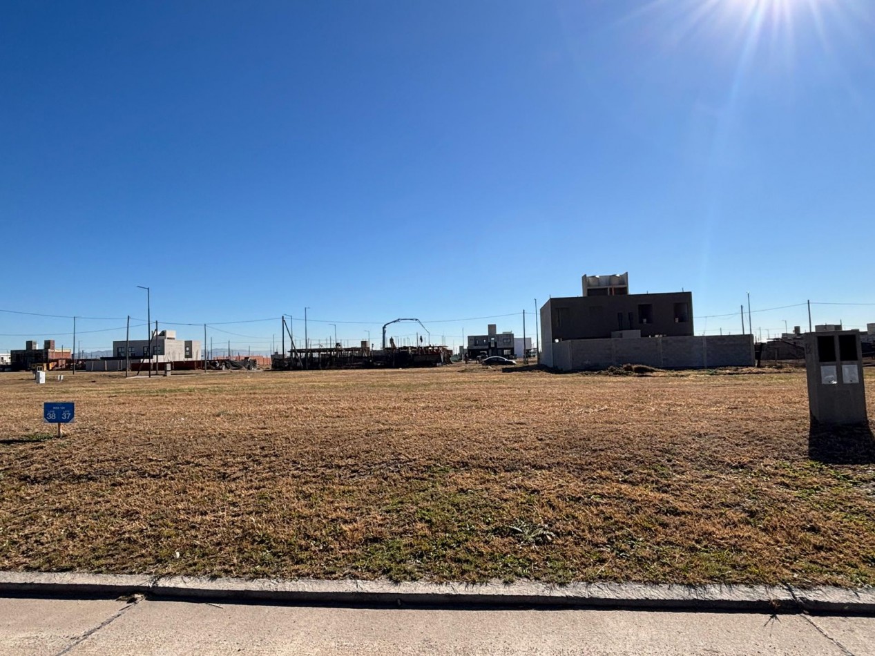 LOTE APTO DUPLEX EN CAMPOS DE MANANTIALES