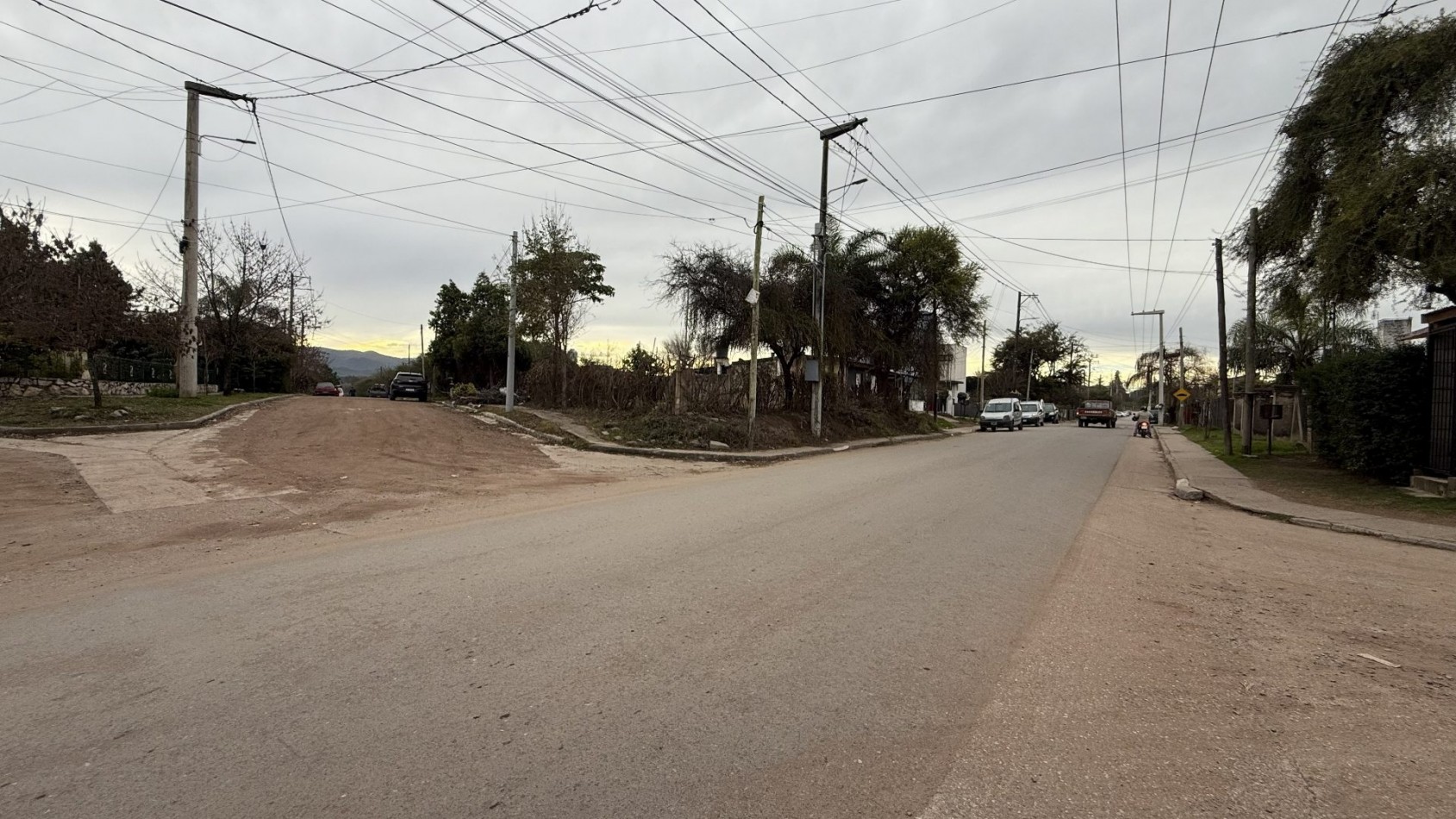 ALQUILO TERRENO! ZONA TRANSITADA UNQUILLO