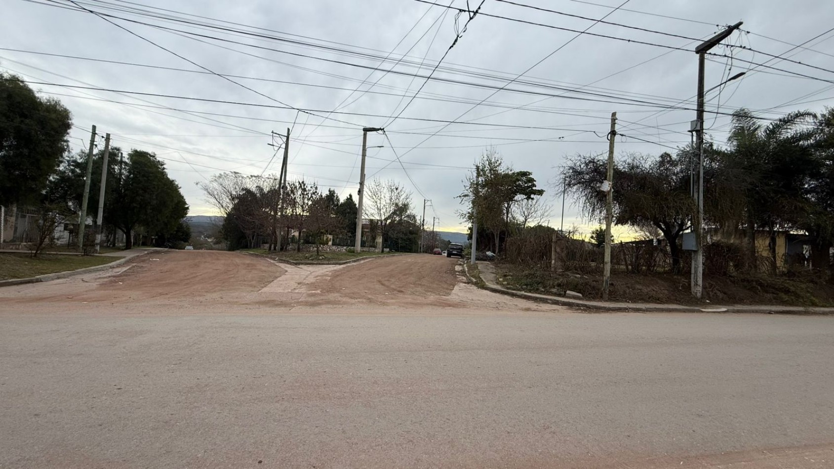ALQUILO TERRENO! ZONA TRANSITADA UNQUILLO