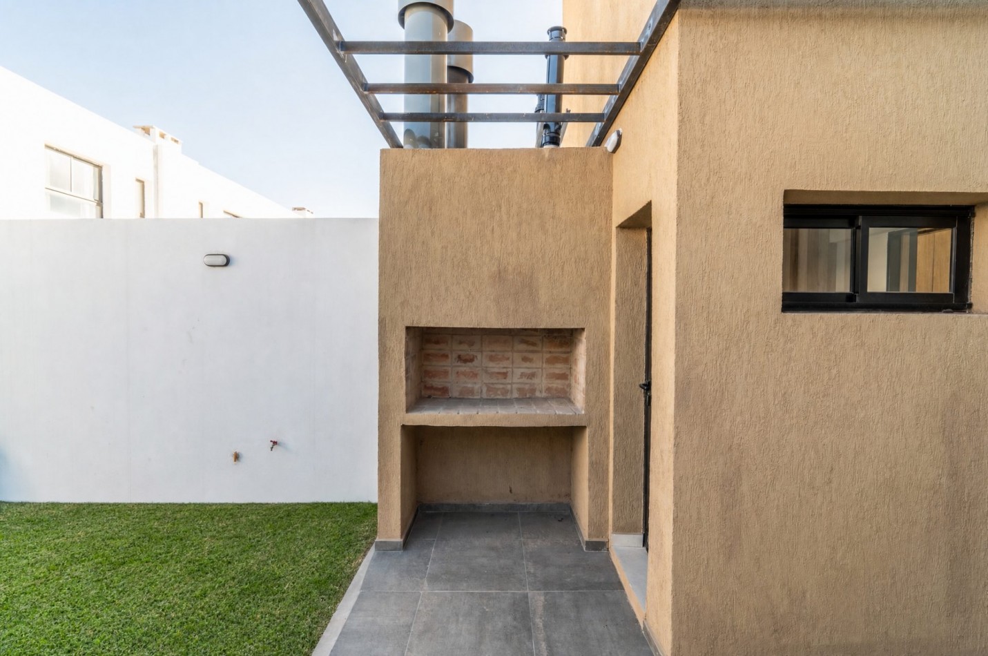 Duplex a precio de depto en Docta