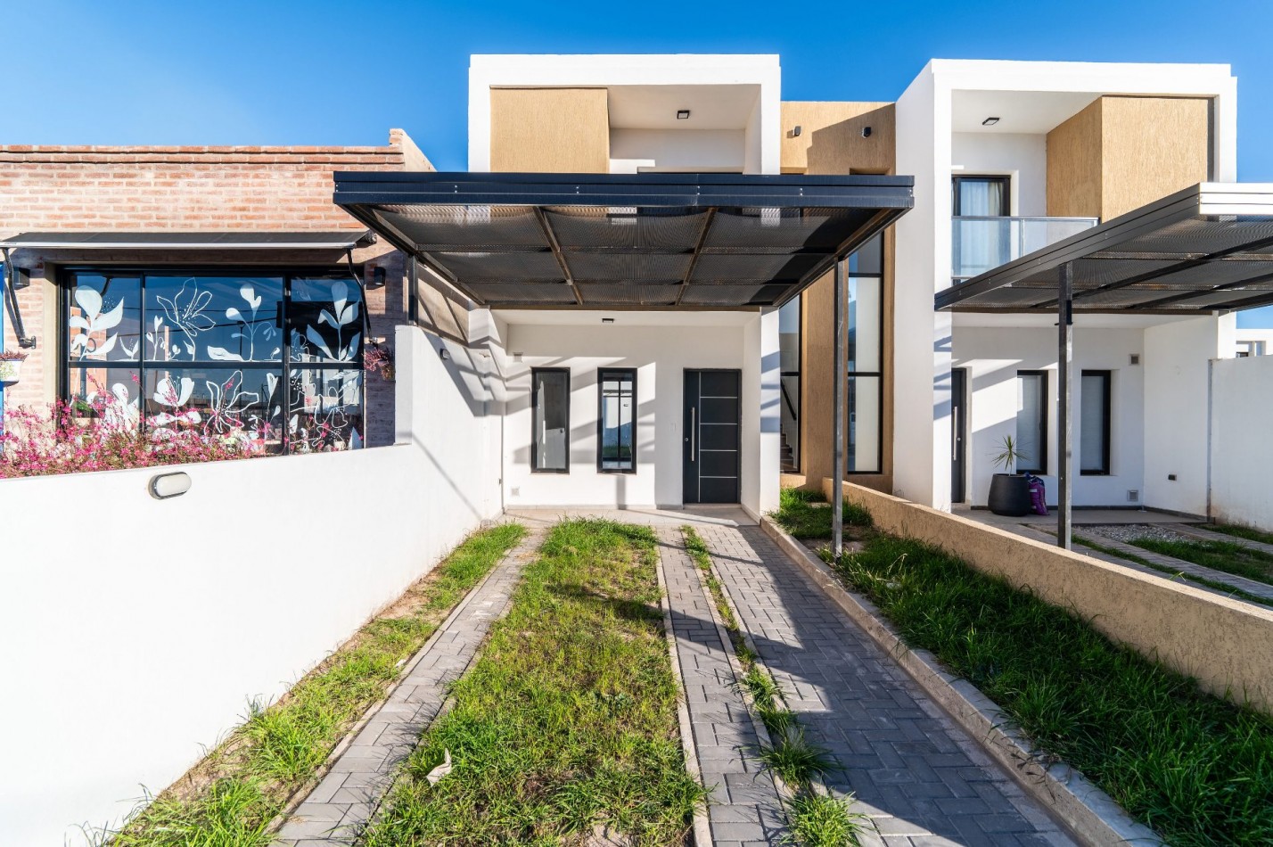 Duplex a precio de depto en Docta