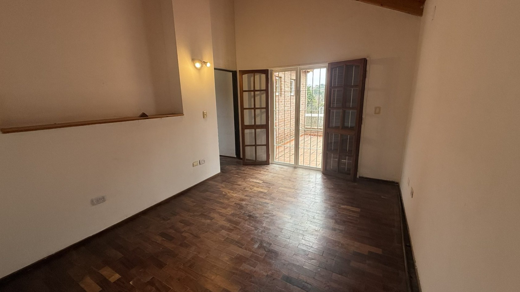 ALQUILO CASA EN MENDIOLAZA CENTRO