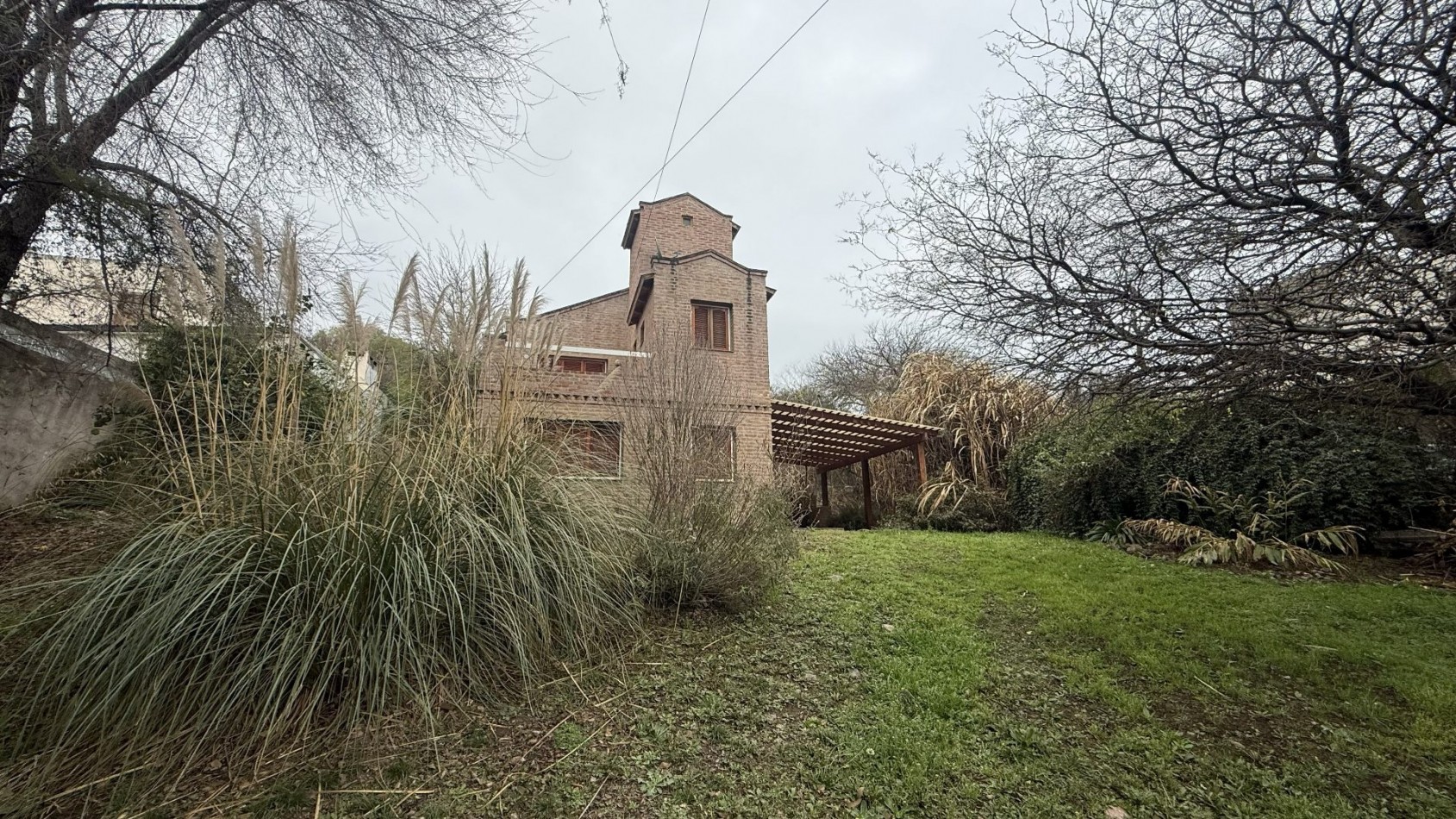 ALQUILO CASA EN MENDIOLAZA CENTRO