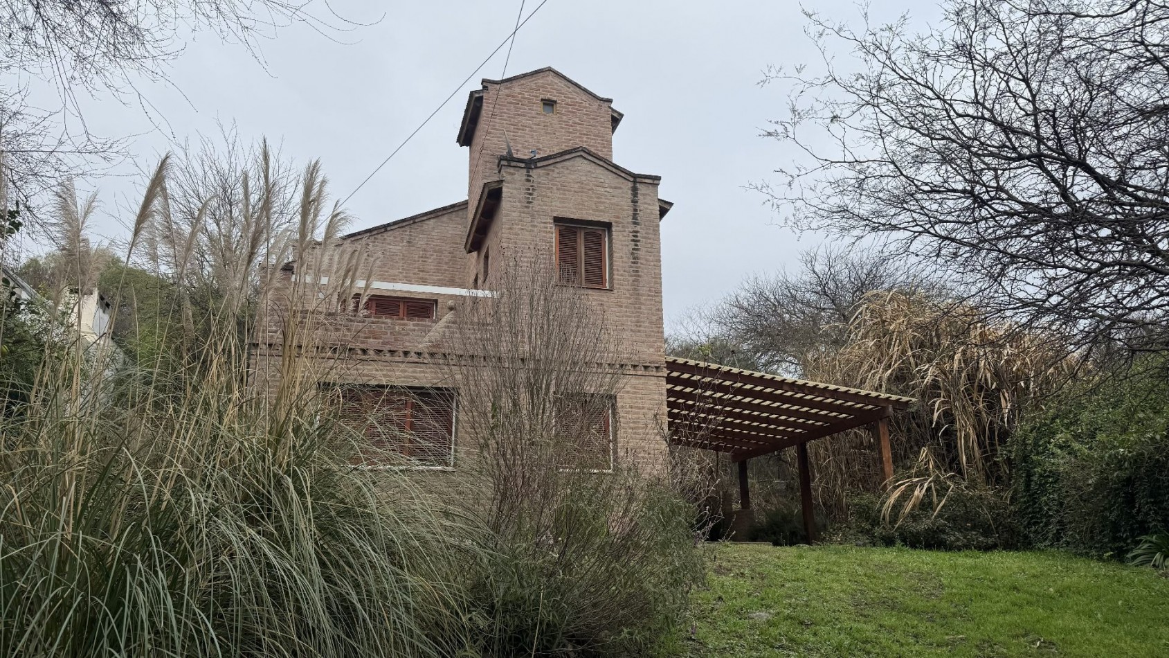 ALQUILO CASA EN MENDIOLAZA CENTRO