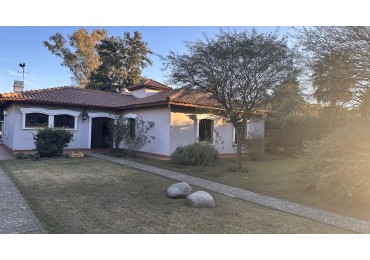  Encanto Colonial en el Corazon de Mendiolaza 