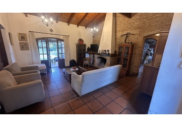 Casa estilo colonial en Mendiolaza 